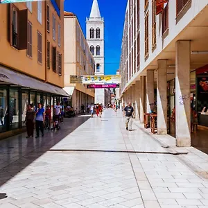 https://city-vibe-studios.hotelinzadar.com